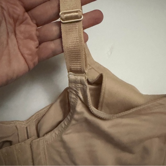 Wacoal Bodysuede Ultra Seamless Underwire Bra - 38DDD - Beige Nude - Picture 5 of 10